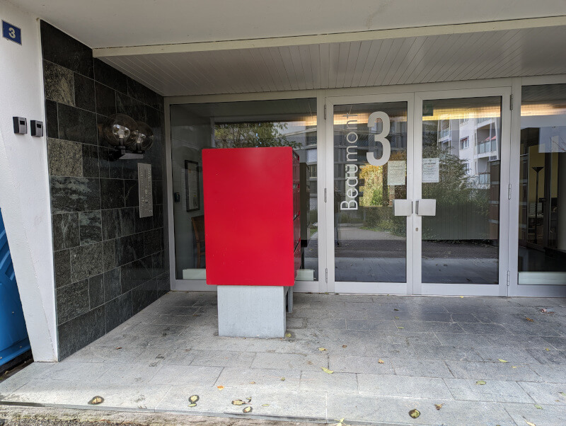 entrée du bâtiment